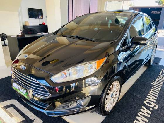 FORD FIESTA 1.6 TITANIUM PLUS SEDAN 16V FLEX 4P POWERSHIFT